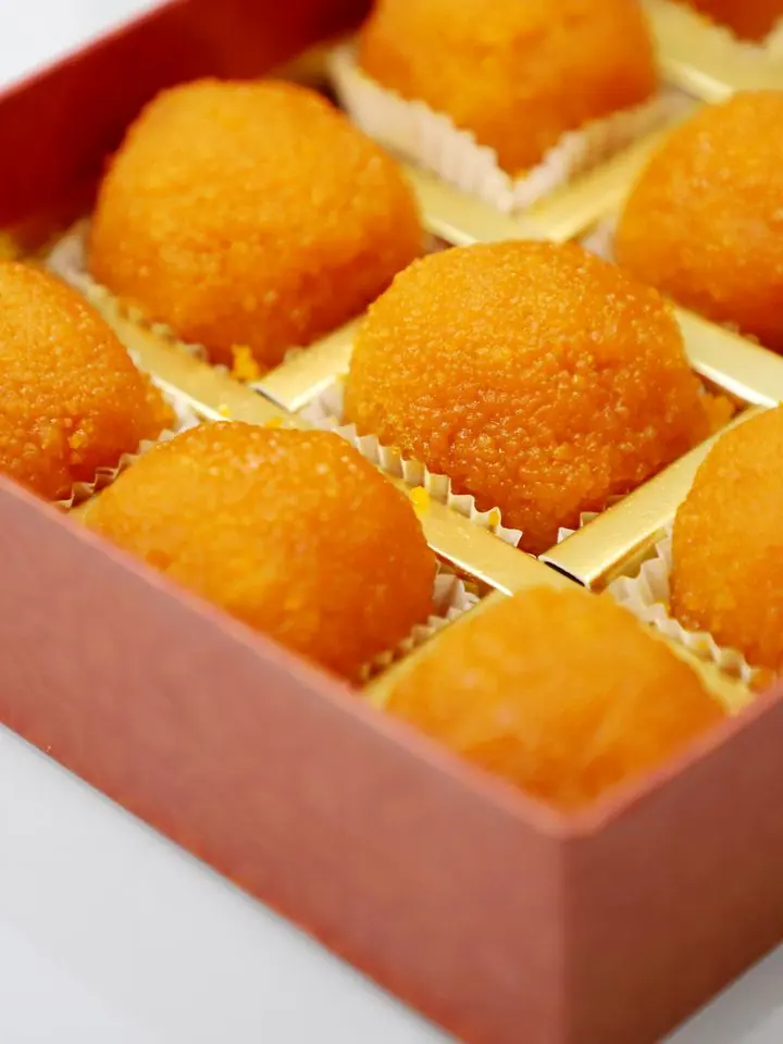 Gift box of motichoor ladoos